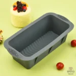 Moule à cake 25 cm en acier pour des préparations réussies