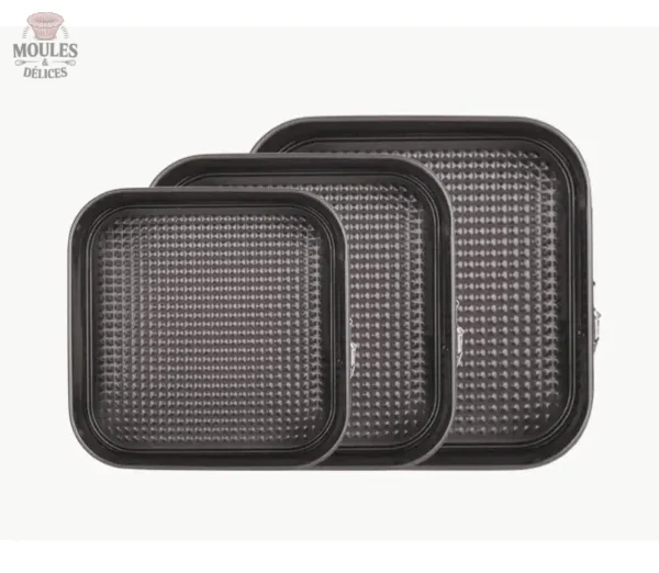 Moule carré avec charnière pour un démoulage simplifié