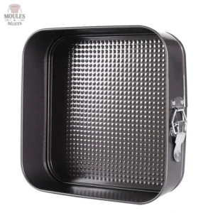 Moule à gâteau carré 24 cm en acier pour des créations pâtissières