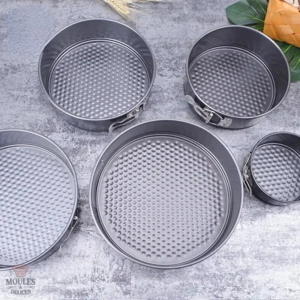 Moule à Manqué 18 cm idéal pour vos recettes de pâtisserie