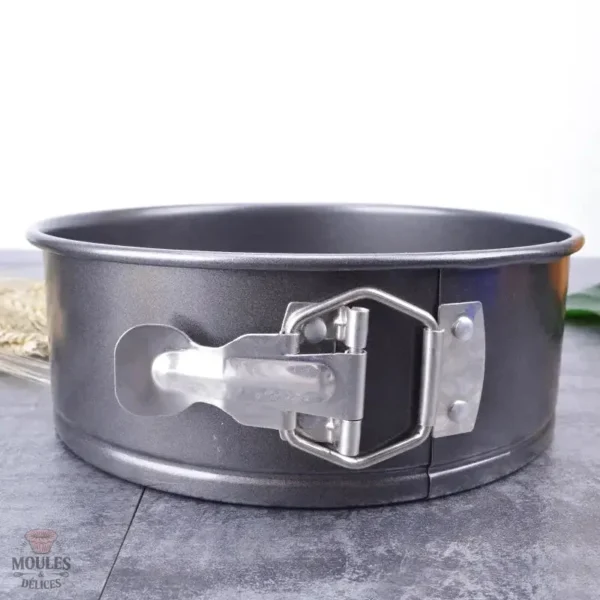 Moule à Manqué 26 cm, accessoire essentiel pour la cuisine