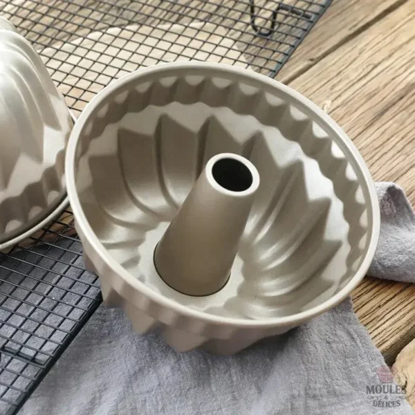 Moule à Savarin compact, idéal pour un gâteau individuel