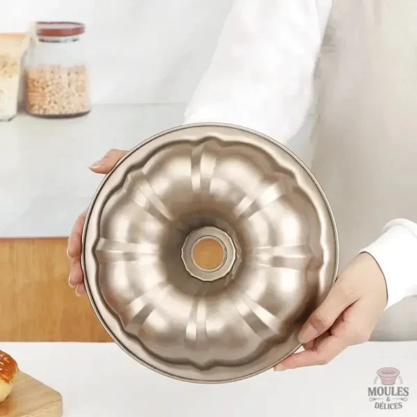Moule à Savarin 26 cm pour des desserts savoureux