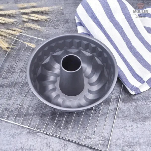Moule à Savarin idéal pour pâtisseries créatives et savoureuses
