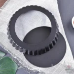 Moule à tarte pratique, fond amovible pour un démoulage simple