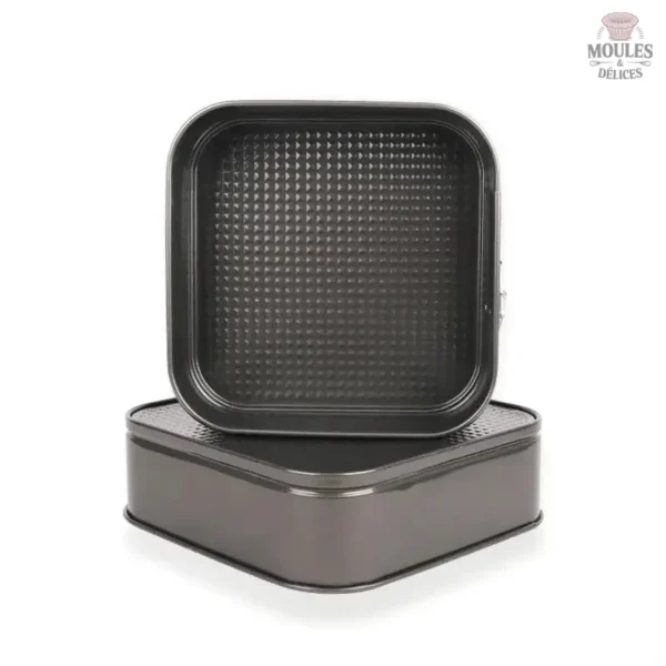 Moule à charnière pratique pour une cuisson uniforme et facile