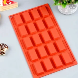 Moule en silicone flexible pour financiers